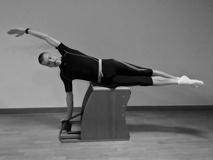 esercizio-pilates-su-wunda-chair